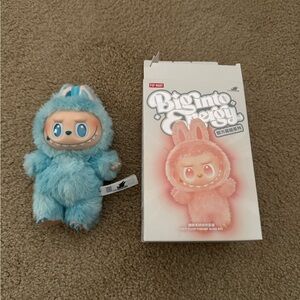 Labubu “Big Into Energy”